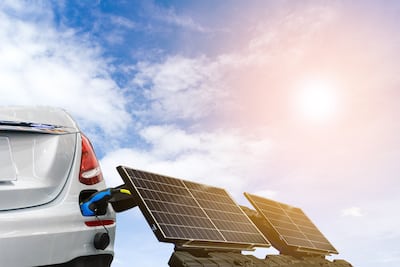 What’s Jeff Siegel’s Solar Car (Self-Charging EV) Stock Pick?